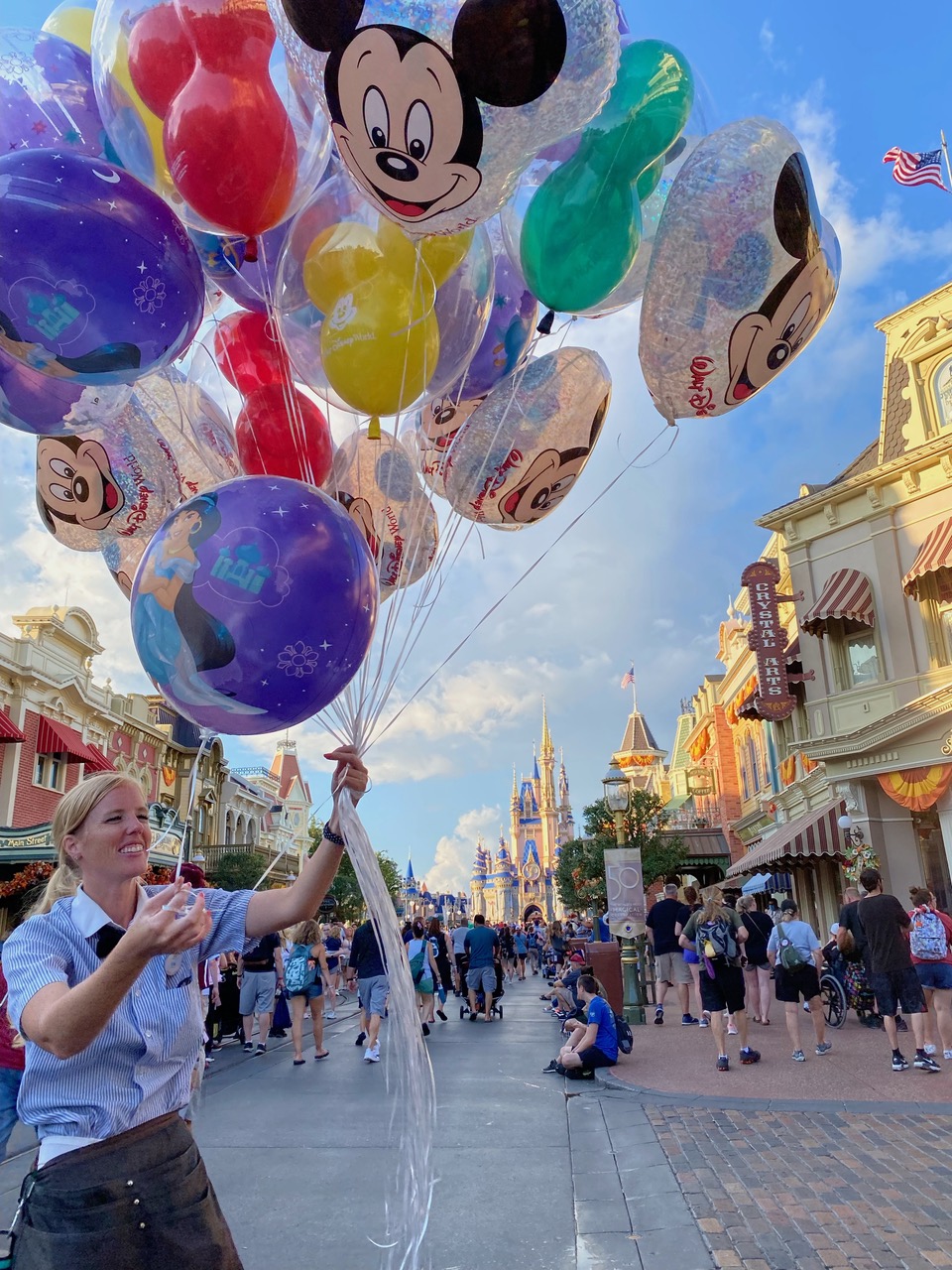 MAGIC KINGDOM PRIVATE TOUR Orlando - vacaystore.com